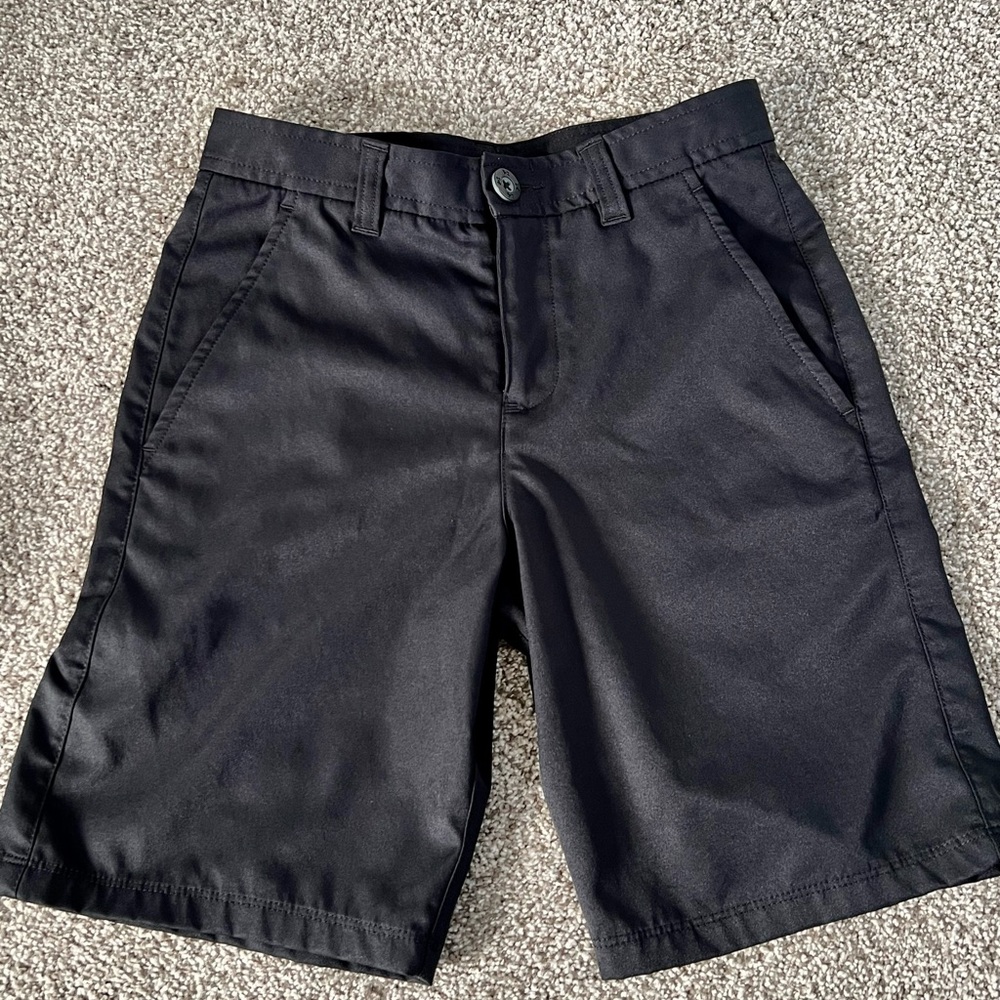 Under Armour golf shorts
